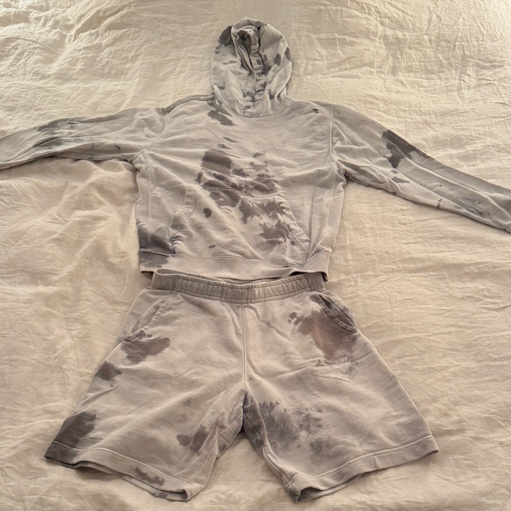 Size Small Men’s Nike Tie-Dye Hoodie and Shorts Set